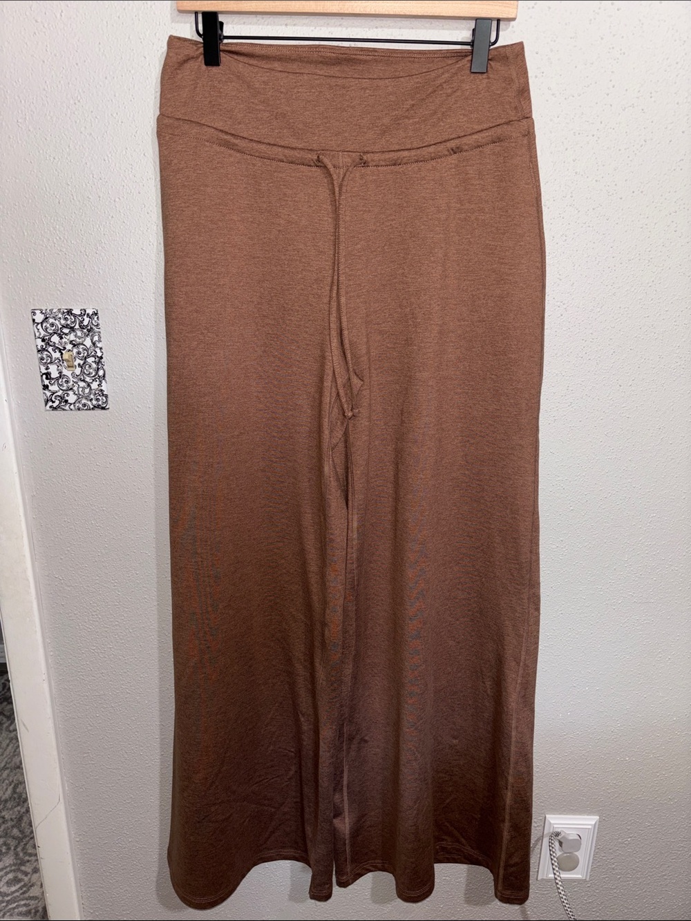 Old Navy Extra High-Waisted CloudComfy Wide-Leg Pants (size Large)